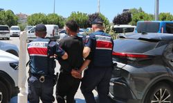 Boşandıktan sonra birlikte yaşadığı kadını bıçakladı