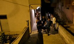 Kız kardeşini 14 bıçak darbesiyle öldürüp başını kesmeye çalıştı