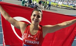 ALKÜ'nün altın kızı: Esra Türkmen dünya zirvesinde!