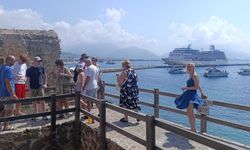 ABD'li turistler, kruvaziyerle Alanya'ya geldi