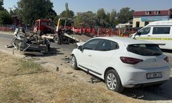 Otomobiller çarpıştı: 3 yaralı