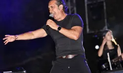 Kıraç’tan Denizli’de Zafer Bayramı’na coşkulu konser