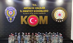 Alanya'da kaçakçılık ve rüşvet operasyonu