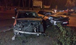 Otomobiller çarpıştı: 5 yaralı