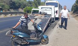 Alanya'da motosiklet midibüse çarptı: 1 yaralı