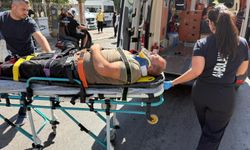 Antalya'da cip ile kamyonet kazasında 2 yaralı