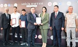 Üç Alanyalı bakkal Yılın Ahisi seçildi: Tarihi bir ilk