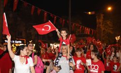 Alanya'da 7'den 70'e Cumhuriyet coşkusu