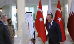 Cumhurbaşkanı Erdoğan'ın Körfez turunda Antalya'dan iki milletvekili