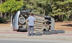 Manavgat'ta trafik kazası: Anne ve iki çocuk yaralandı