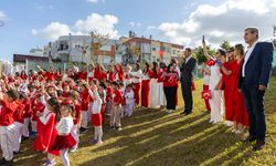 Side sokaklarında Cumhuriyet sevinci