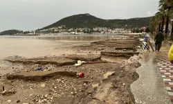 Foça'da sel felaketi sonrası yaraların sarılması için seferberlik başladı