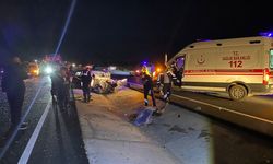 Otobüsle çarpışan otomobilin sürücüsü hayatını kaybetti