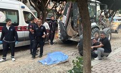 Antalya'da kepçenin altında kalarak öldü