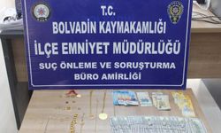 Telefonla aradıkları kadını 2 milyon lira dolandıran şüpheliler yakalandı