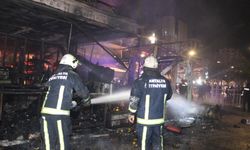 Antalya'da sahil bandındaki restoran alevlere teslim oldu