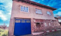 Evin duvarındaki tarihi eseri çalıp tahrip eden muhtar tutuklandı