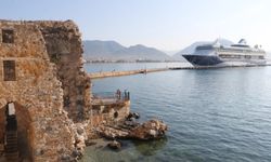İngiliz turistler kruvaziyerle Alanya'da