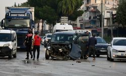 Kavşakta kaza: 1 yaralı