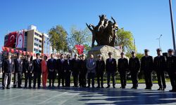 KKTC'nin kuruluş yıl dönümü kutlandı