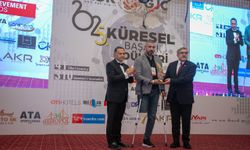 Alanya’da Küresel Gazeteciler Konseyi’nden Filistinli gazeteciye yılın ödülü