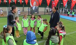 Anaokuluna futbol, voleybol ve basketbol sahası