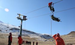 Antalya'da nefes kesen tatbikat; teleferikte mahsur kalanlar kurtarıldı
