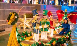 Antalya'da Noel Baba'nın yapay zeka görselleri ve figürlerine ilgi