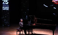 Antalya Piyano Festivali'nde Büyükyıldırım rüzgarı