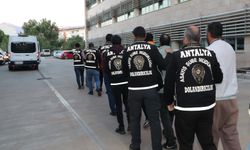 Antalya'da 10 milyon lira dolandıran 7 şüpheli tutuklandı