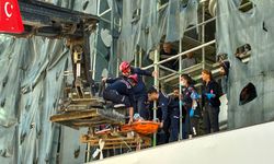 Antalya'da inşaattan düşen işçi düştüğü yerden iş makinesi ile indirildi