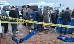 Antalya'da traktör devrildi: 1 ölü, 1 yaralı