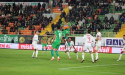 Akdeniz derbisi berabere bitti