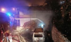 Evde başlayan yangın araca da sıçradı