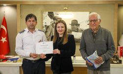 Otobüste unutulan 4 bin avro olan çantayı sahibine ulaştırdı