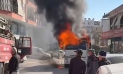 Park halindeki kamyonun kupası yandı