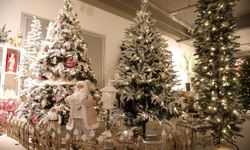 Yılbaşı ağaçlarında hazır süslü ve kompakt modeller ilgi görüyor