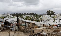 Manavgat'ta peş peşe hortumlar: Seralar yıkıldı, çatılar uçtu