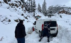 Antalya'nın yüksek kesimlerinde karla mücadele çalışması