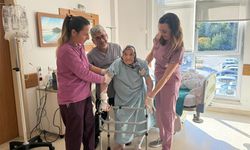 92 yaşındaki hastaya kalça protezi