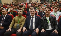 Cevdet Yılmaz: 'Eğitimciler kampı' programına katıldı