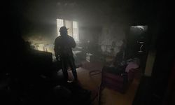 Yangında dairenin odası kullanılamaz hale geldi