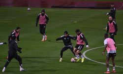 Beşiktaş'ta Cengiz Ünder takımla çalıştı