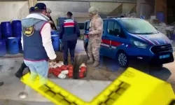 İzmir'de dev uyuşturucu darbesi! 5,5 milyon haplık hammadde ele geçirildi