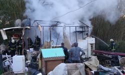 Antalya'da konteyner evde yangın çıktı