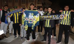 Sarı-lacivertli taraftarlar Antalya'da sokağa döküldü