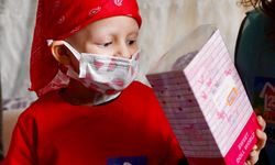 Depremde evleri yıkılan aile, lösemiyle sarsıldı