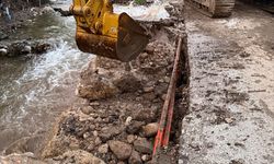 Kuvvetli yağış nedeniyle çöken yol onarıldı