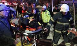 Otomobilin yaya geçidinde çarptığı 3 liseli yaralandı