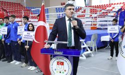 Üniversiteler Arası Muay Thai Türkiye Şampiyonası Burdur'da başladı